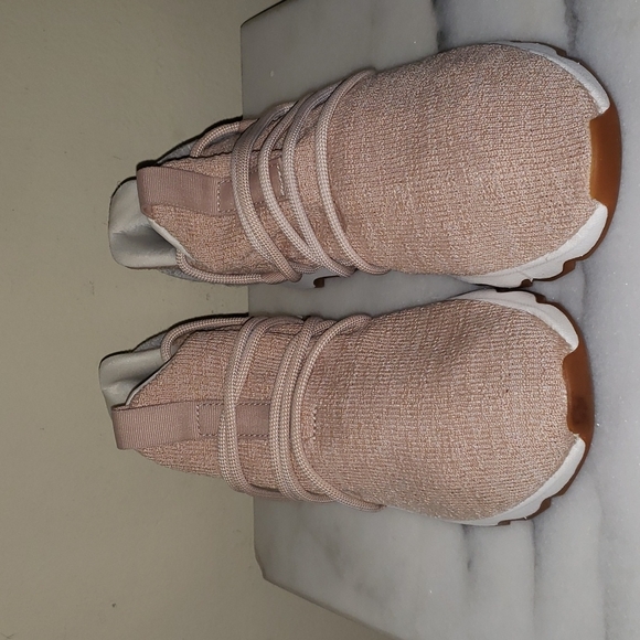 Sorrell - Picture 2 of 7